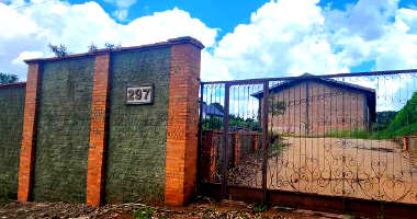 Chácara com barracão, 1 banheiro, terreno 2660 m², desocupada