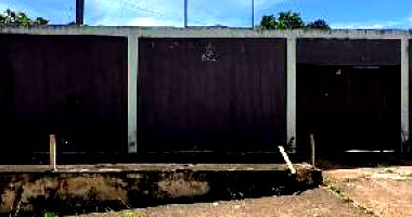 Casa com 2 quartos, varanda e 107,41m²