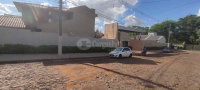 Terreno com Casa em Condomínio Residencial Pinheiros