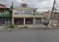 Casa com 225m², 2 quartos, 1 banheiro, terreno retangular, ocupada