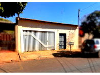 Casa com terreno de 120m² com prédio residencial urbano