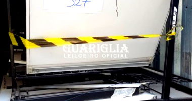 Lote 327 - 15 Carteiras para Sala de Desenho