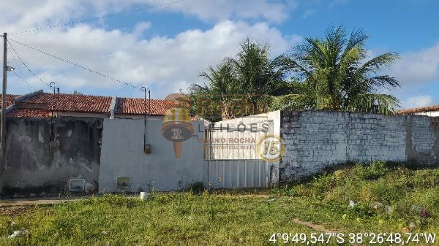 Casa com 2 Quartos e 2 Vagas em Pacajus - CE