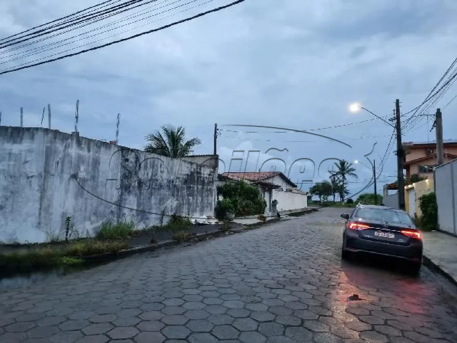 Terreno de 424m² em Itanhaém