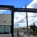 Casa aconchegante com boa área construída e vaga de garagem