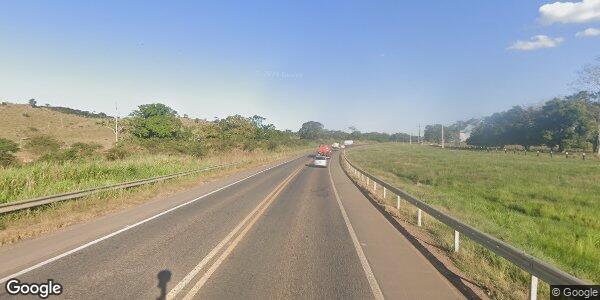 Fazenda com 71,51 ha, casas e curral em Ariquemes/RO