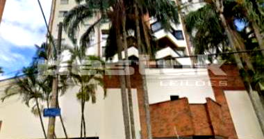 Duplex com piscina e 4 vagas na Vila Suzana
