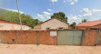 Casa com 2 Quartos em Urucuia, MG -