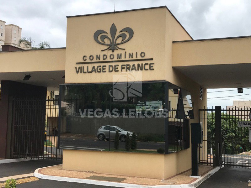 Casa em Condomínio com 105m² e Área Privativa de 156m²