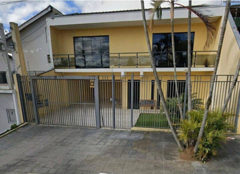 Casa em Curitiba - Bairro Novo Mundo - 384m² de Terreno