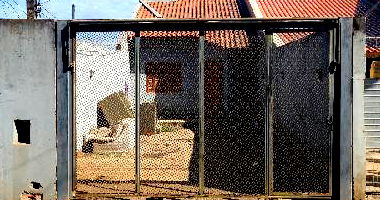 Casa 2 quartos, 1 banheiro, 1 vaga, 60m² construída, terreno 252m²