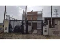 Casa em condomínio com 89m² construída, 2 quartos, 1 banheiro, ocupada
