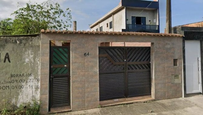 Casa com 114 m², 2 quartos, 1 banheiro, ocupada, em São Vicente