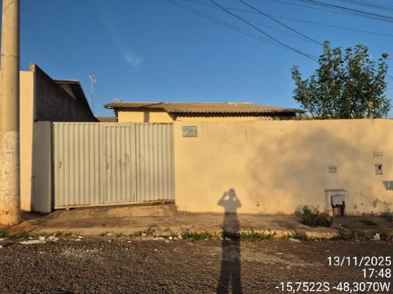 Casa com 2 quartos em Águas Lindas de Goiás
