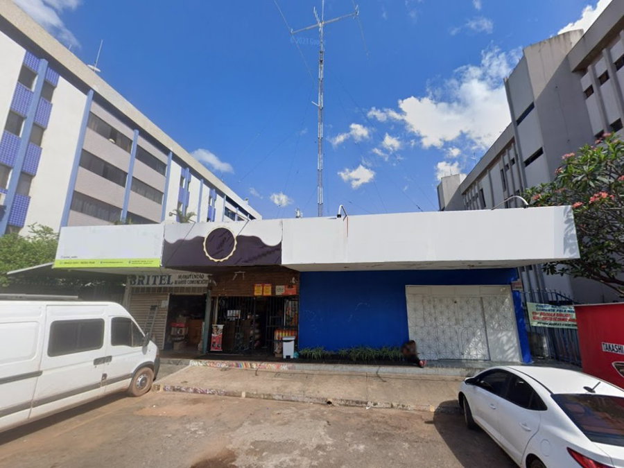 Loja Comercial 99m² com Subsolo em Brasília