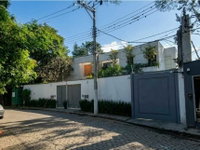 Casa com 1.425m² de terreno, ocupada, em Jardim Florida