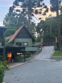 Magnífico Imóvel em Campos do Jordão com 20 Suítes e Espaço para Eventos