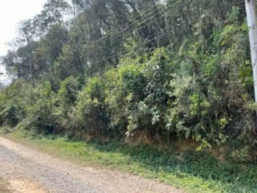Terreno de 1.333m² em Pirucaia, Mairiporã/SP