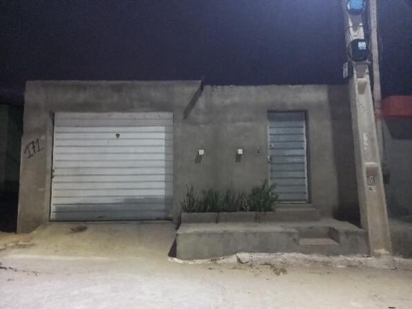 Casa com 2 quartos, 2 banheiros, 65m² área privativa, 1 vaga