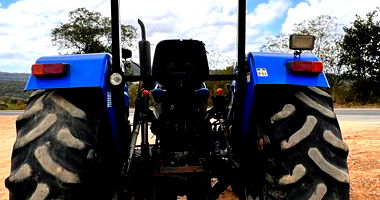 Trator New Holland TT4030 Ano 2017