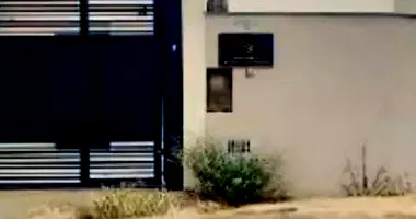 Casa em Leilão com 3 Quartos e 2 Banheiros