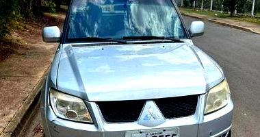 Pajero TR4 Flex Prata 2009/2010 com 40% abaixo do valor de avaliação