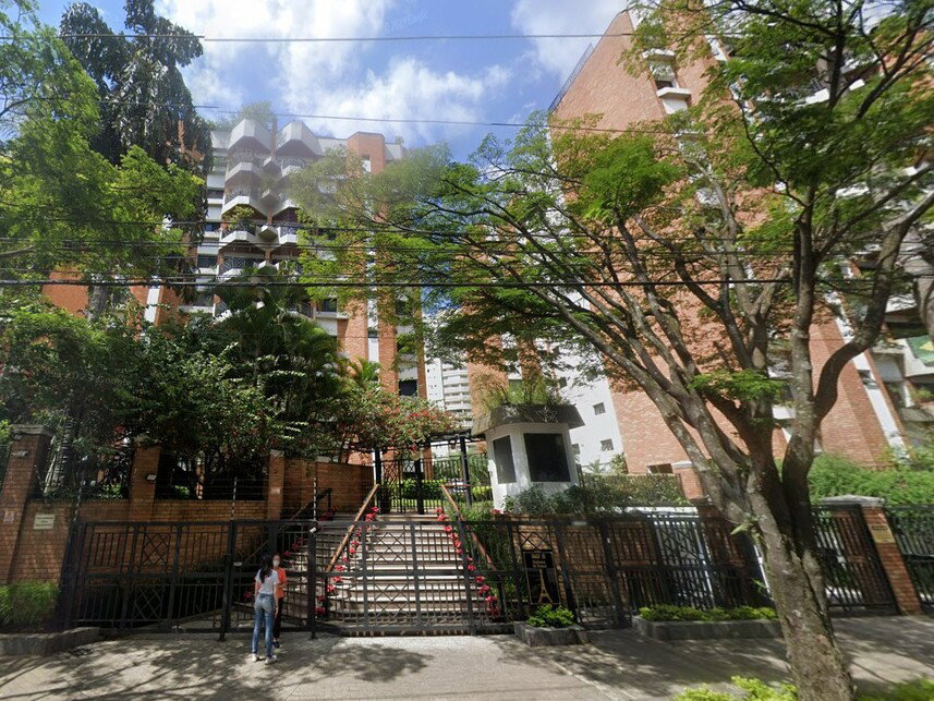 Apartamento com 2 vagas, 3 quartos, 98,86m² útil