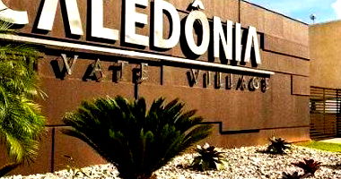 Terreno e Casa em Camboriú SC com 355m² de área privativa