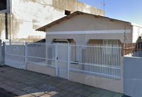 Casa com 2 quartos e 1 banheiro, área construída de 40,70m², ocupada