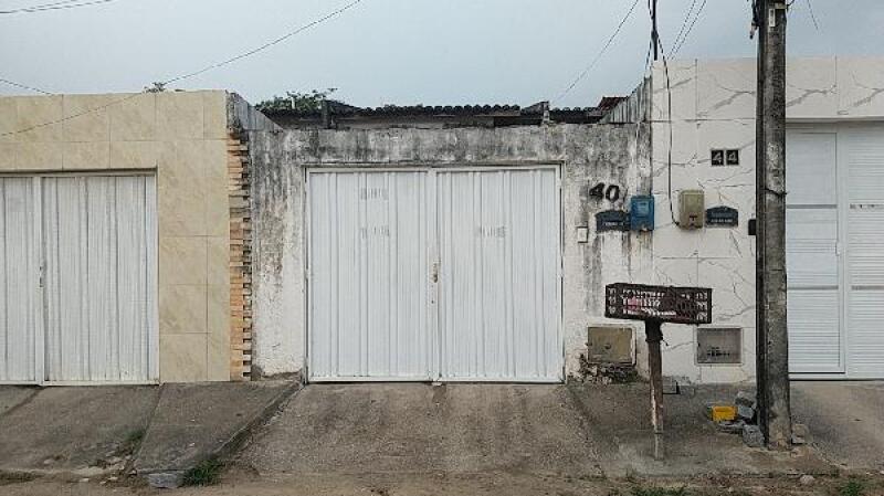 Casa com 2 Quartos e 2 Banheiros em Itaitinga