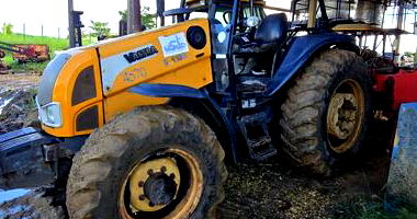 Trator Valtra BM 100 S 4x4 - Frota 4570