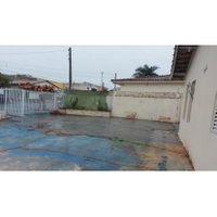 Casa com 140m², 2 quartos, 1 banheiro, ocupada