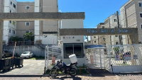 Apartamento com 2 quartos em Lauro de Freitas/BA