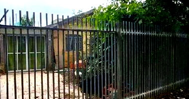 Casa com 64m² construída em terreno de 287m², ocupada