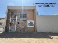 Casa com 2 quartos, 60,86 m² de área privativa e 1 vaga de garagem