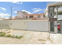 Casa com 291m² construídos em lote de 200m² - São José/Petrolina
