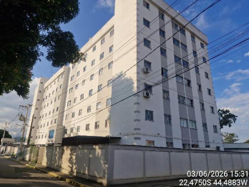 Apartamento 2 Quartos com 75m² e Vaga de Garagem