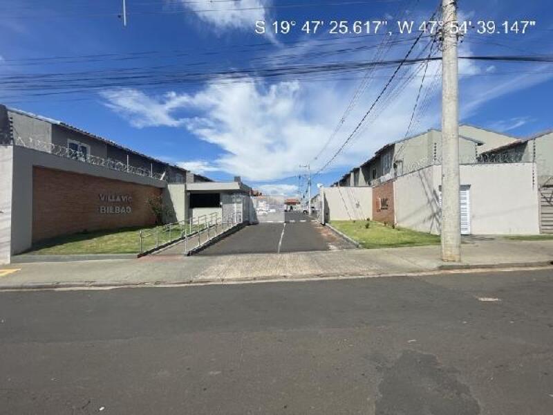 Apartamento com 2 quartos em Uberaba/MG
