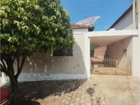 Casa com 2 quartos, 103,82m², ocupada