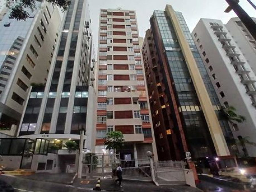 Apartamento com 97 m², 1 vaga, 13º andar