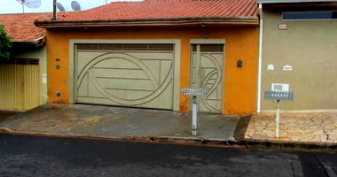 Casa térrea 2 quartos, 1 banheiro, 69m² construída, desocupada