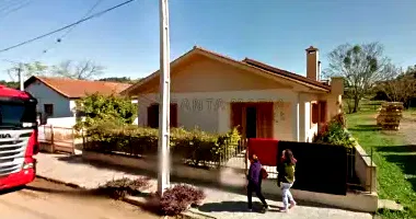 Casa com Terreno em Mata/RS