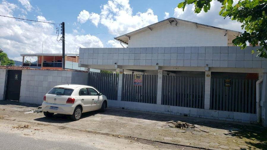 Casa em condomínio com 2 quartos, 2 banheiros e 67,86m², ocupada