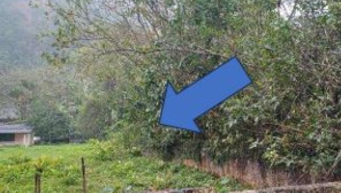 Terreno 748 m² na Praia de Camburí - Oportunidade Única!