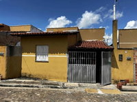 Casa com 2 dormitórios, 1 banheiro e 55m² de área privativa
