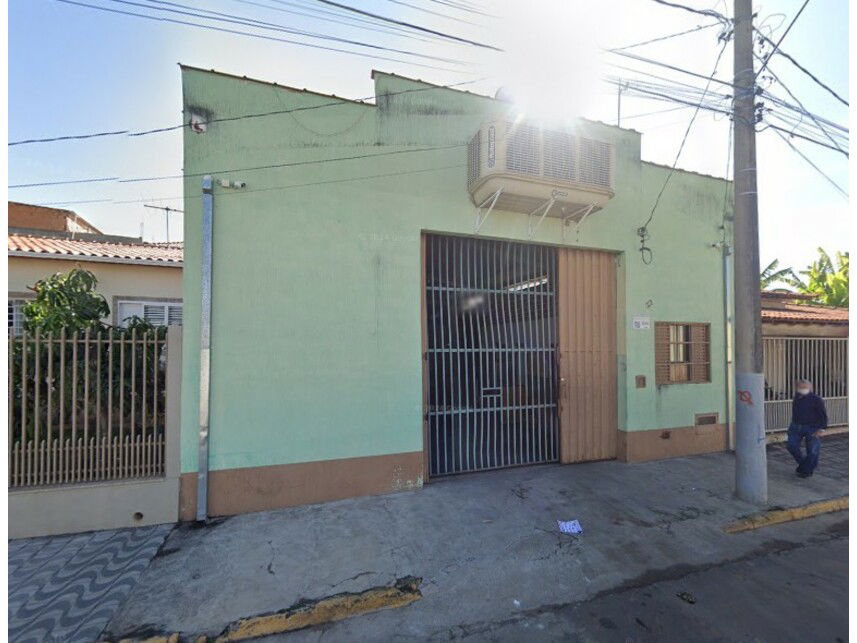 Galpão Comercial com 237,30m² construídos em terreno de 260,75m², imóvel ocupado