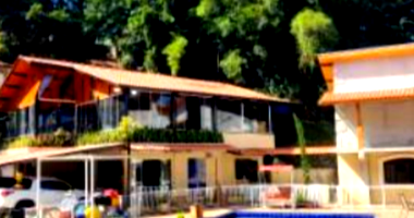 Prédio Residencial com 454m² em Mairiporã/SP