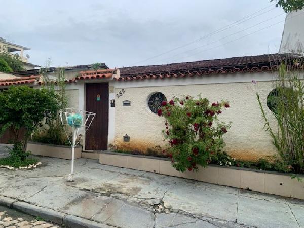 Casa com 169m² de área privativa e 275m² de terreno
