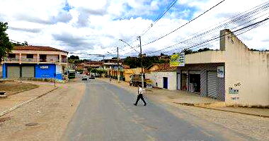 Parte ideal de 12,27 ha com benfeitorias em Medina/MG
