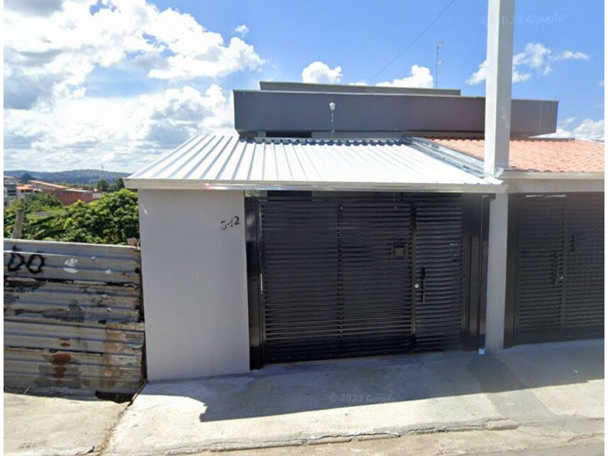 Casa residencial com 3 quartos, 1 banheiro, 70m² construída, ocupada